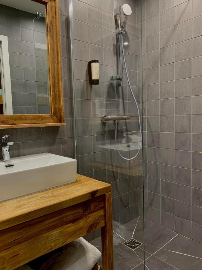 Hotel Lac Bleu 1650 Сен-Франсуа-Лоншам Экстерьер фото